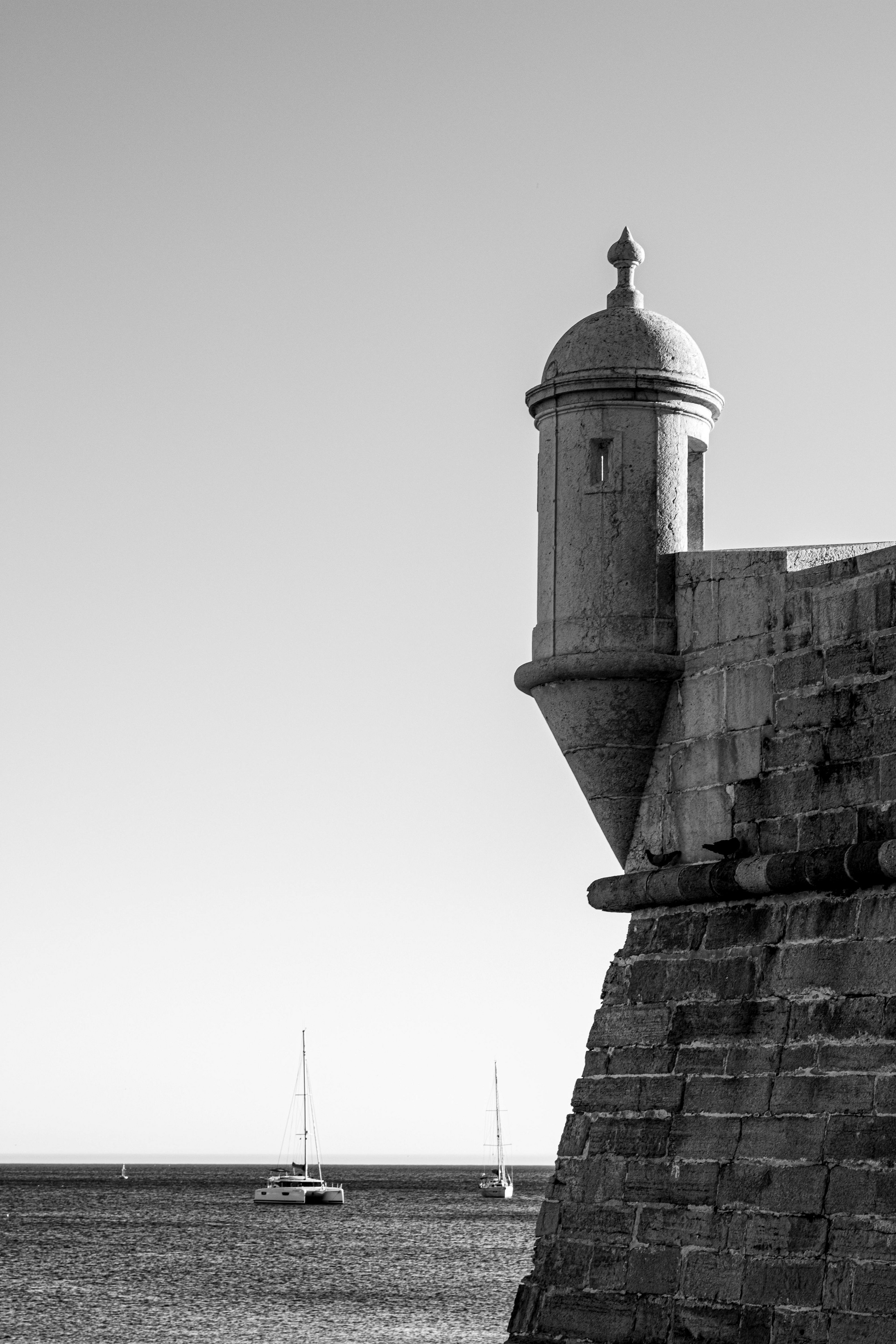 Figueirinha beach and mountains